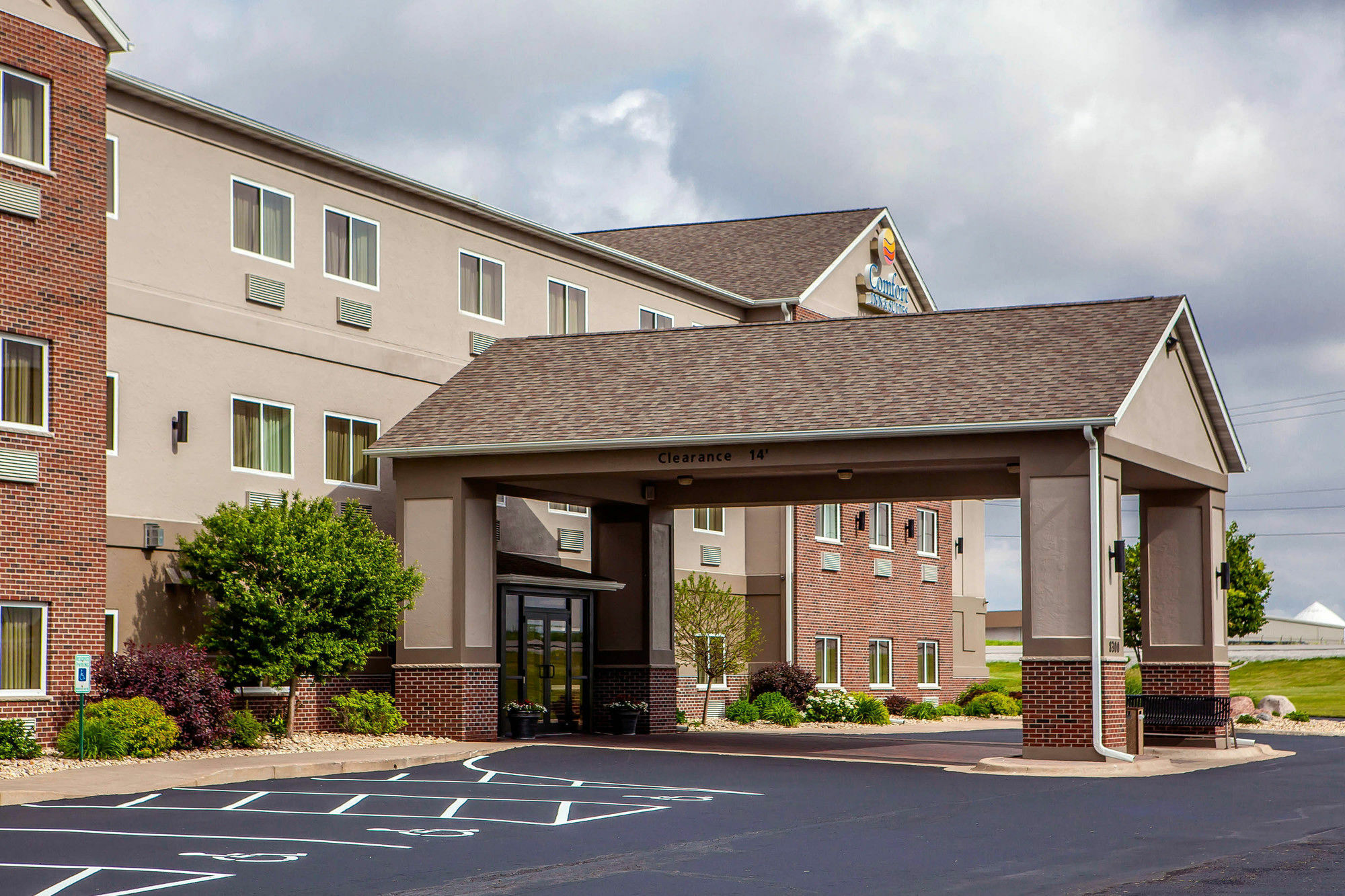 Comfort Inn & Suites Davenport - Quad Cities Екстериор снимка